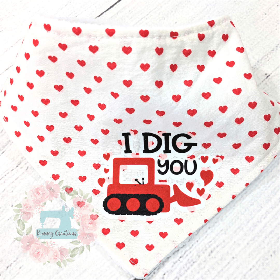 I  dig you  red heart bib